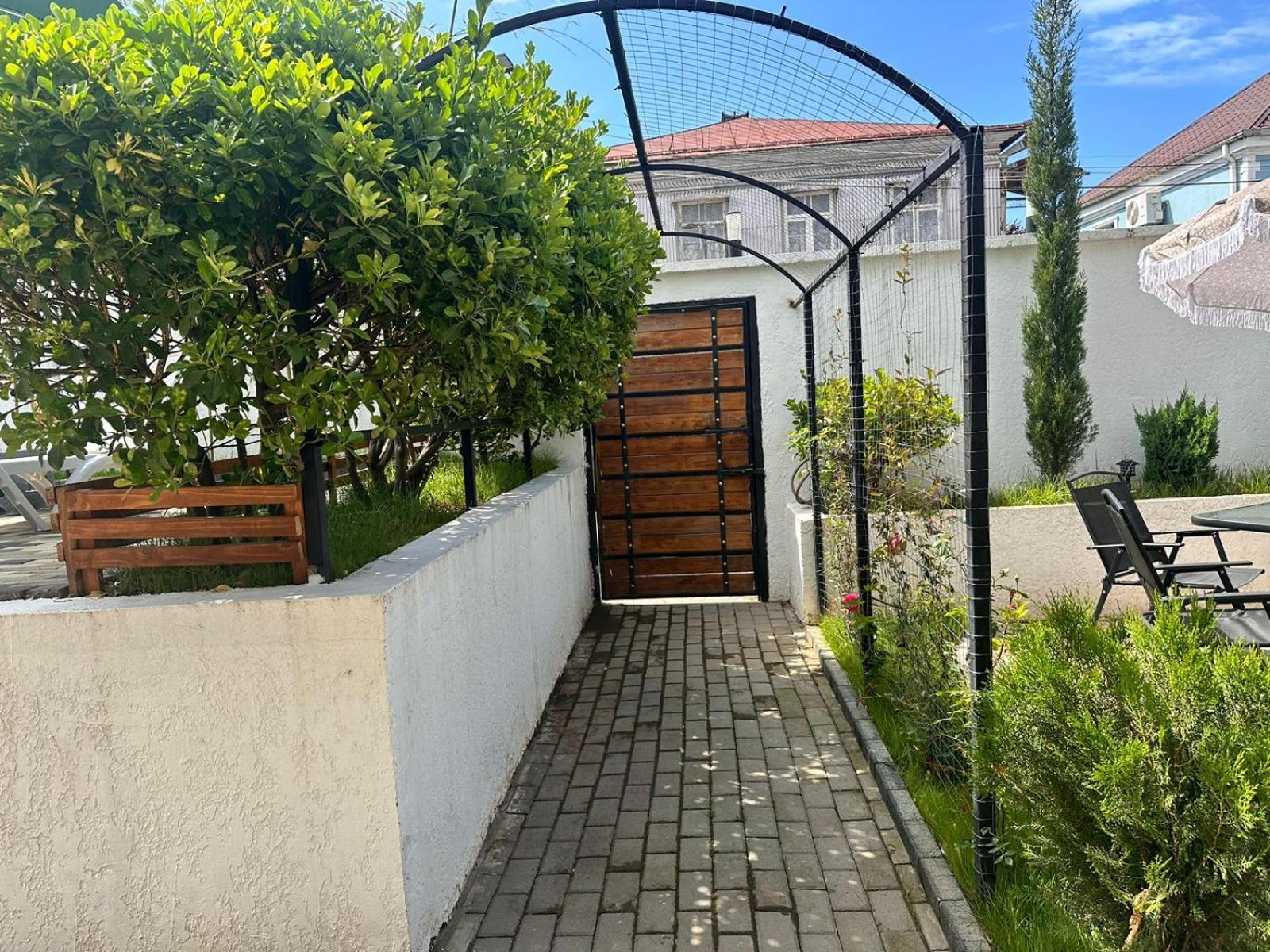 Villa Gardens Koboeleti Buitenkant foto